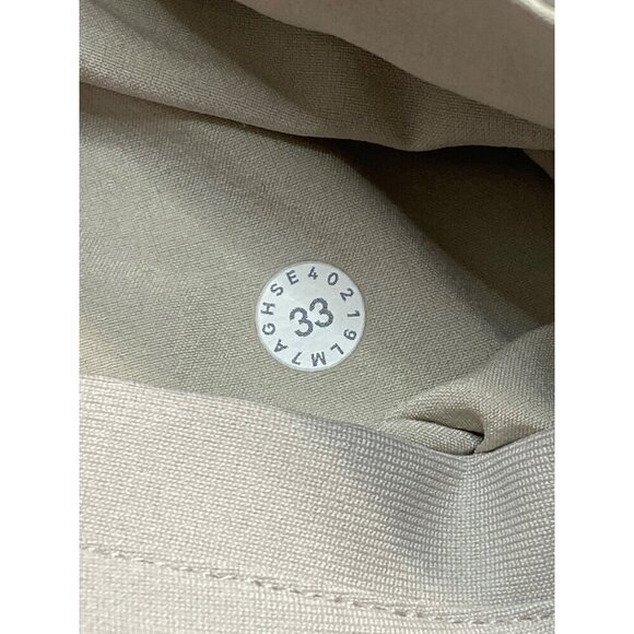 Lululemon Commission Cargo Ivory 10" Inseam Short-sz 33 - Picture 3 of 9